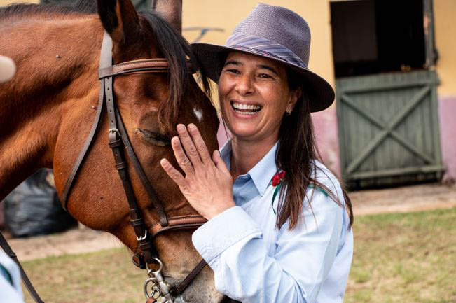 Cavalgada Feminina homenageia início da Primavera em Garça   