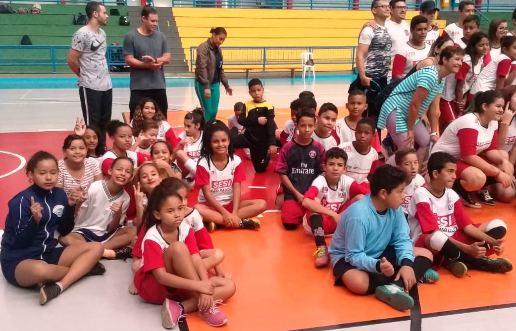  Alunos do Projeto Atletas do Futuro do Sesi, participaram de evento regional em Ourinhos