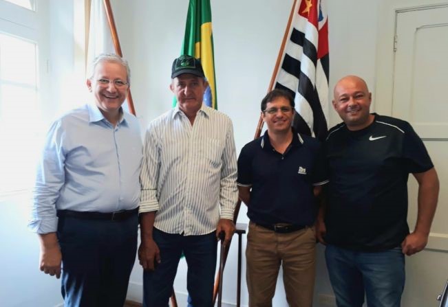 Reunião no gabinete trata de assuntos relativos à Sustengar