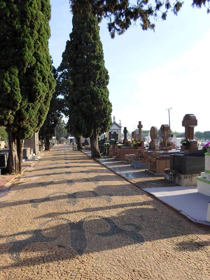 Justiça manda Prefeitura de Garça liberar ritual de umbanda no cemitério