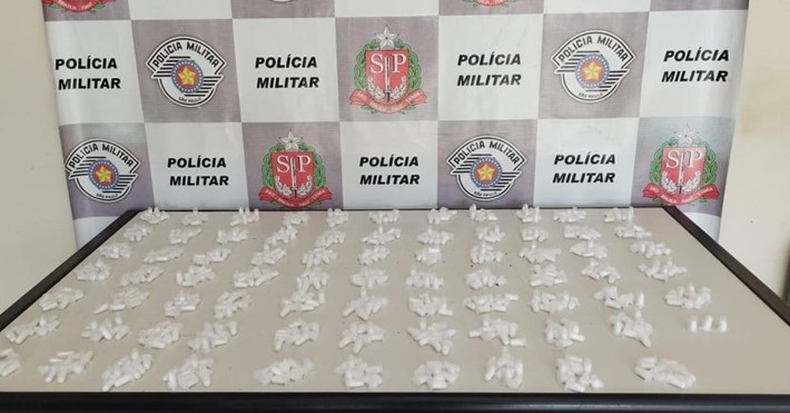   Polícia Militar de Garça localiza mais de 700 pinos de cocaína no Bairro Nova Garça 