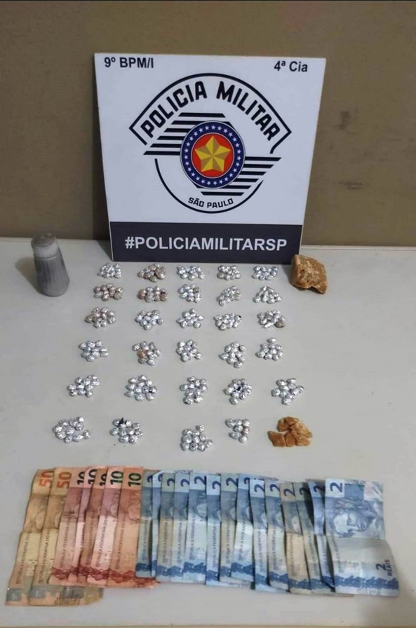 PM apreende adolescente com maconha, crack e cocaína