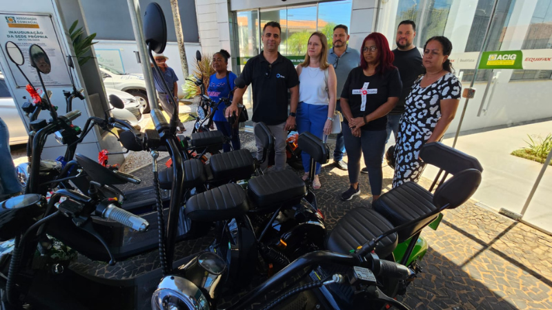 Natal Premiado – Motos elétricas foram entregues documentadas e no nome dos sorteados