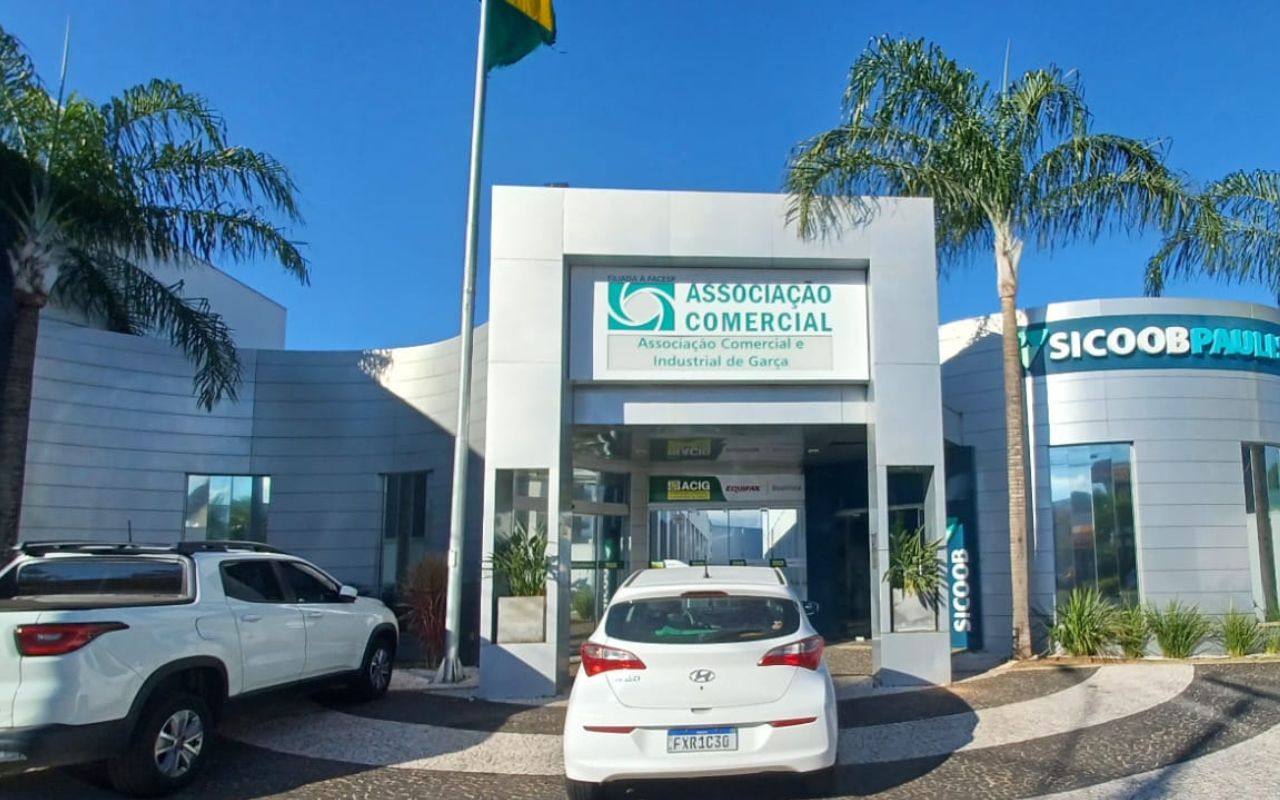 ACIG orienta sobre os horários de funcionamento do comércio nos feriados de 1º e dia 5 de maio