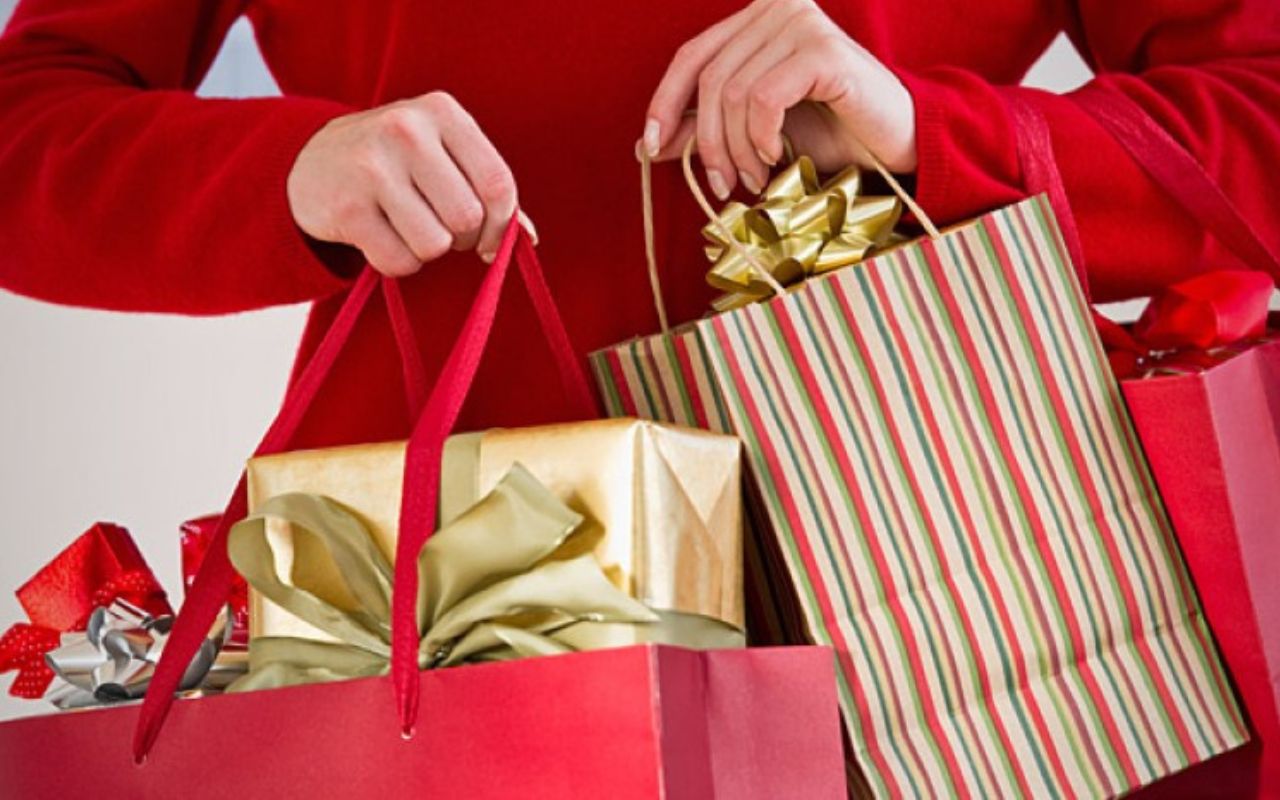 Vendas no Natal devem movimentar R$ 84,9 bilhões na economia, estimam CNDL/SPC Brasil