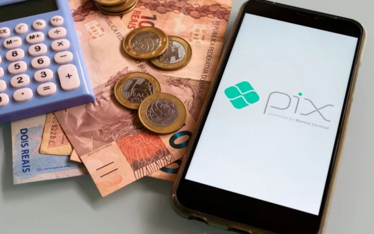 Pix é a forma de pagamento preferida por quase seis em cada 10 donos de pequenos negócios