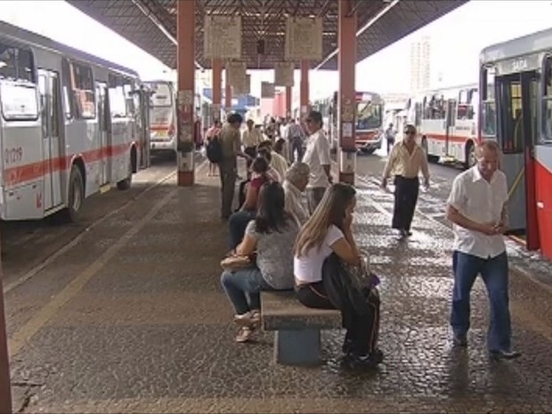 Mudança em linha de transporte prejudica 3 mil pacientes em Marília