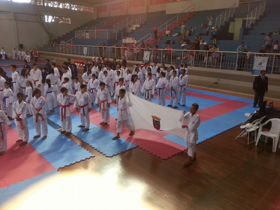 Projeto de karate da Prefeitura de Garça participa de competição em Presidente Prudente