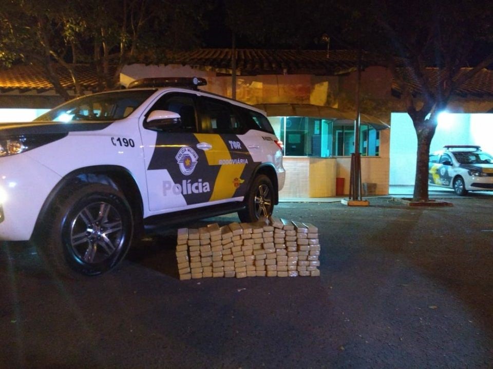  Polícia Rodoviária apreende 83 kg de maconha na SP-294 em Garça