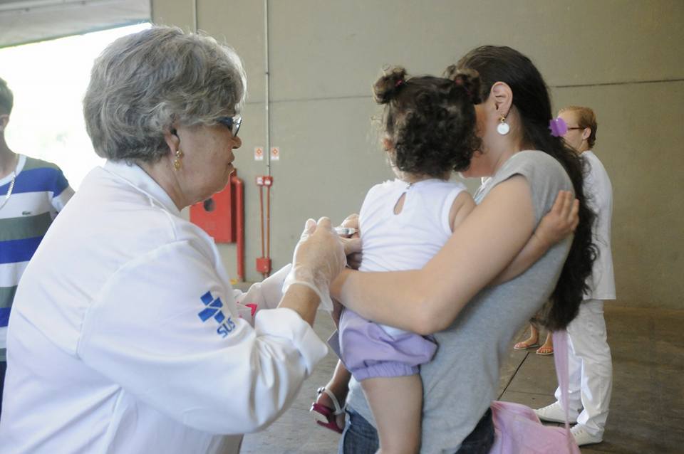 Saúde reforça alerta para gestantes e crianças se vacinarem contra a gripe