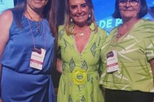  Renata Castelli e Leonice Vitorete recebem premiação em São Paulo